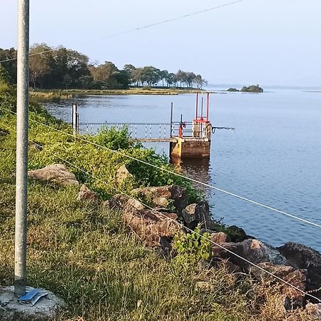 Parakum Rest Rooms Polonnaruwa Zewnętrze zdjęcie