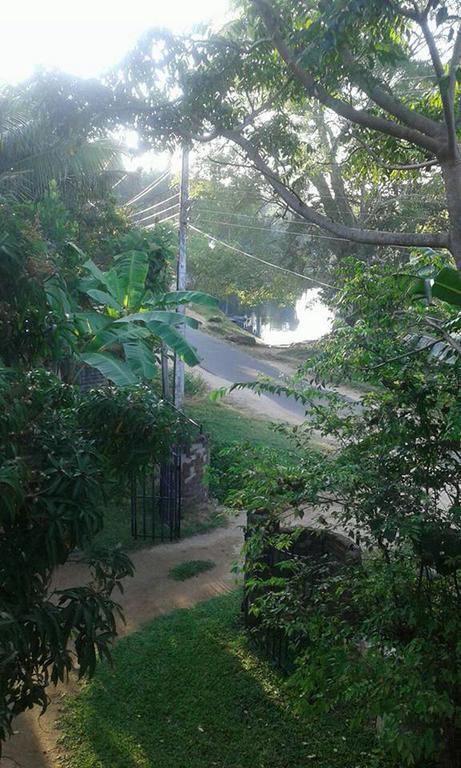 Parakum Rest Rooms Polonnaruwa Zewnętrze zdjęcie